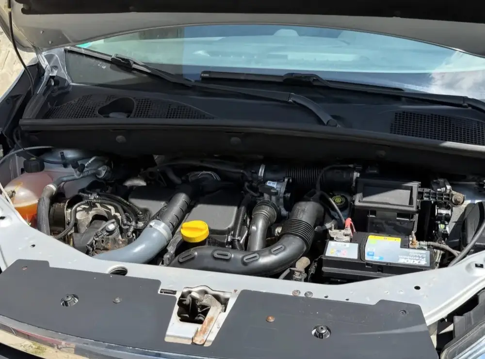 Detailed engine bay